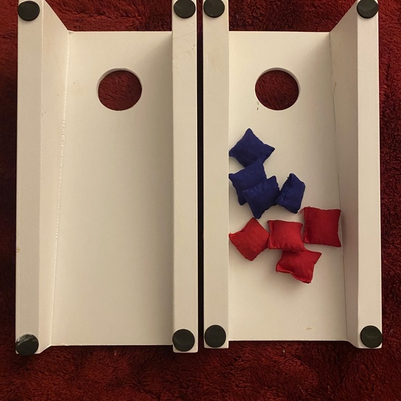 New York Giants table top corn hole game - Picture 4 of 5